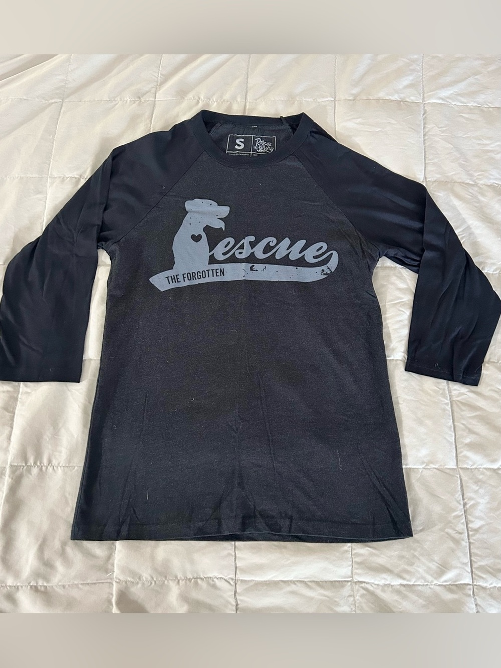Rescue The Forgotten Black & Gray Raglan Baseball Tee Women’s Small, Dog Rescue